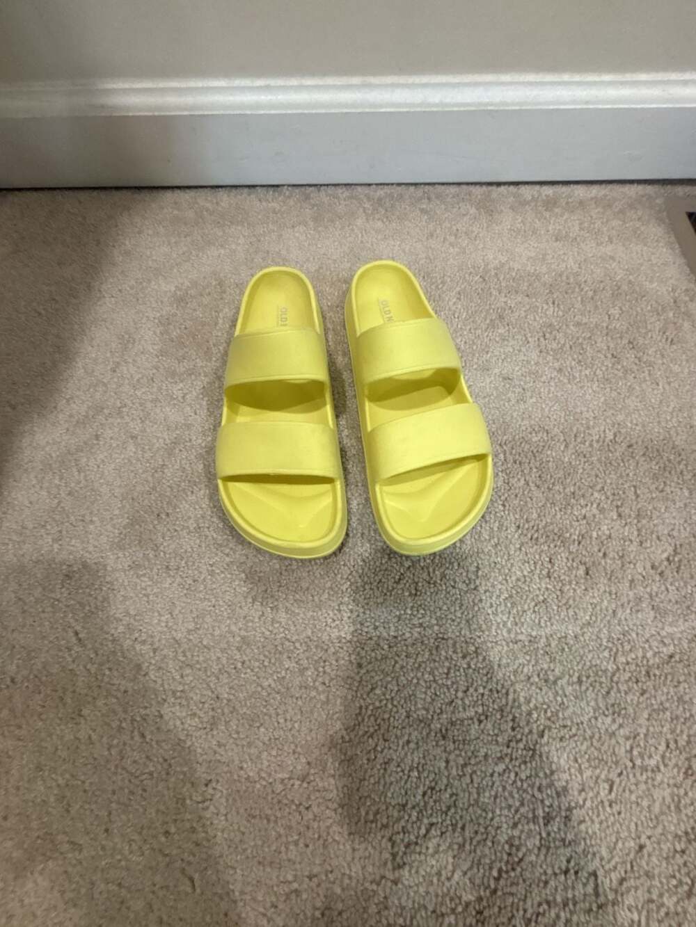 Old Navy Everywhere Slide Sandals Yellow Size 3-4